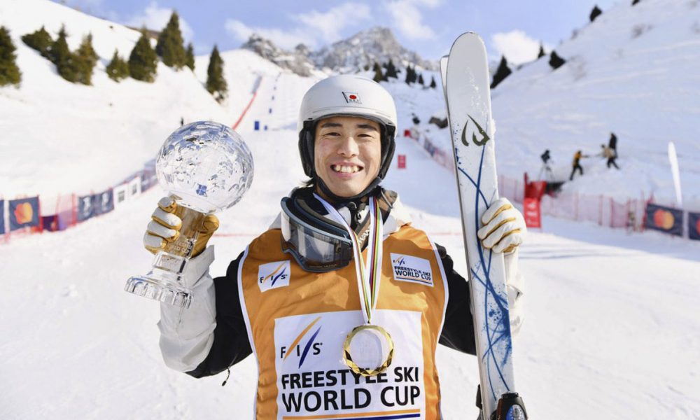 [JAPAN SPORTS NOTEBOOK] 男子モーグルではスケーターの堀島生駒選手が今季タイトルを獲得