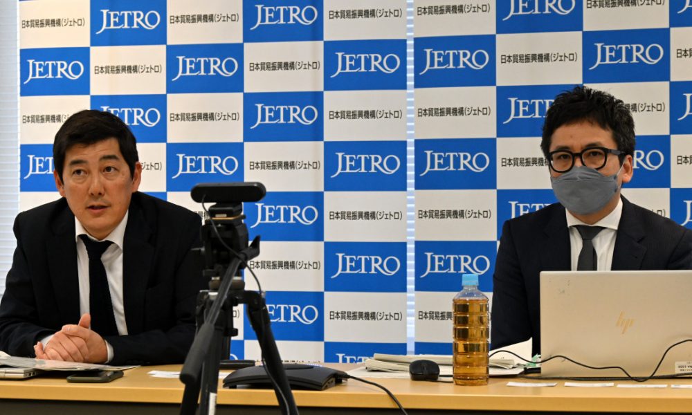 JETRO調査では、外国企業は日本の社会経済的安定性がビジネスにとって魅力的であると考えています。