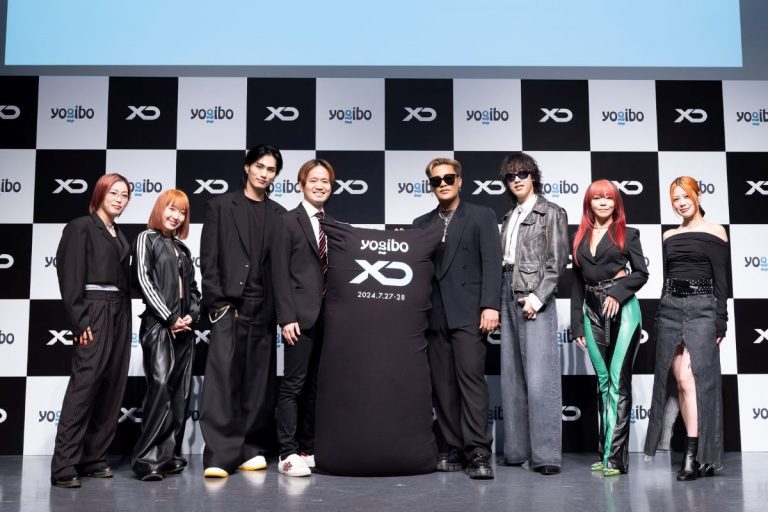 From left to right, YUMERI, Rena, DJ Shuzo, Yogibo Japan CEO Hiroyasu Kishimura, ELLY, Aile the Shota, SAYAKA, MIKI (Courtesy of XD World Music Festival Japan)