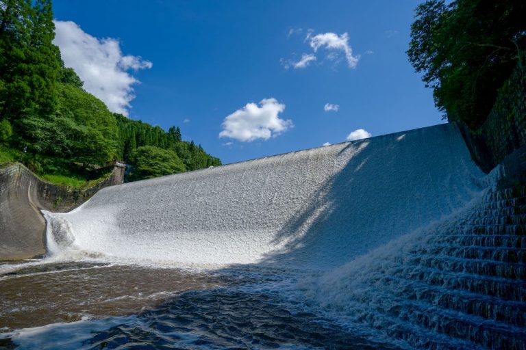 Hakusui Dam Oita 001