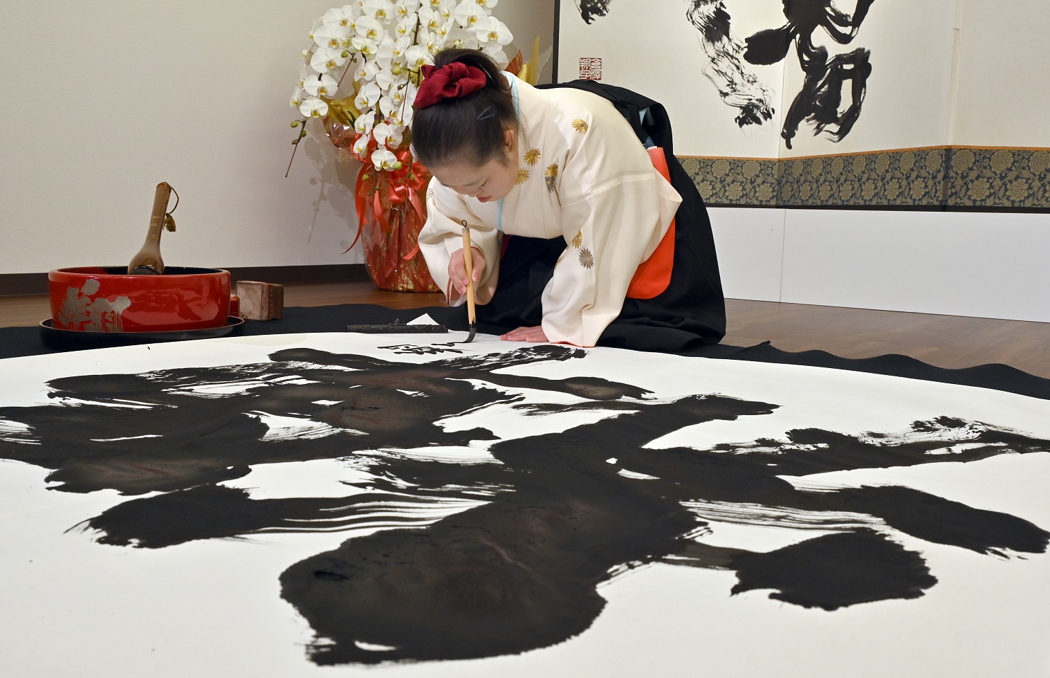 Shoko Kanazawa Dedicates Shine '輝' as This New Year's Message of Hope