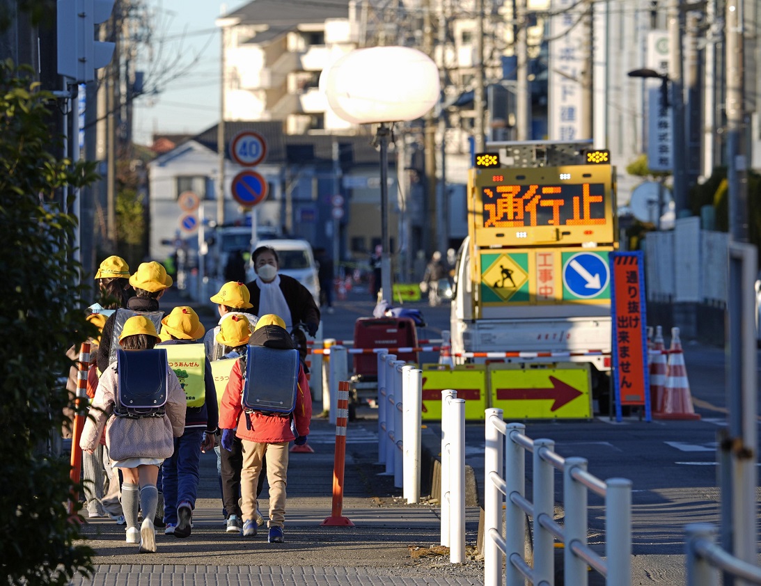 クボタ、老朽化した水道管を掘り返さずに再生 道路陥没事故受け各企業