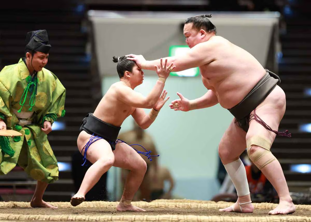16-Year-Old Sumo Sensation Topples Goliath Double His Weight