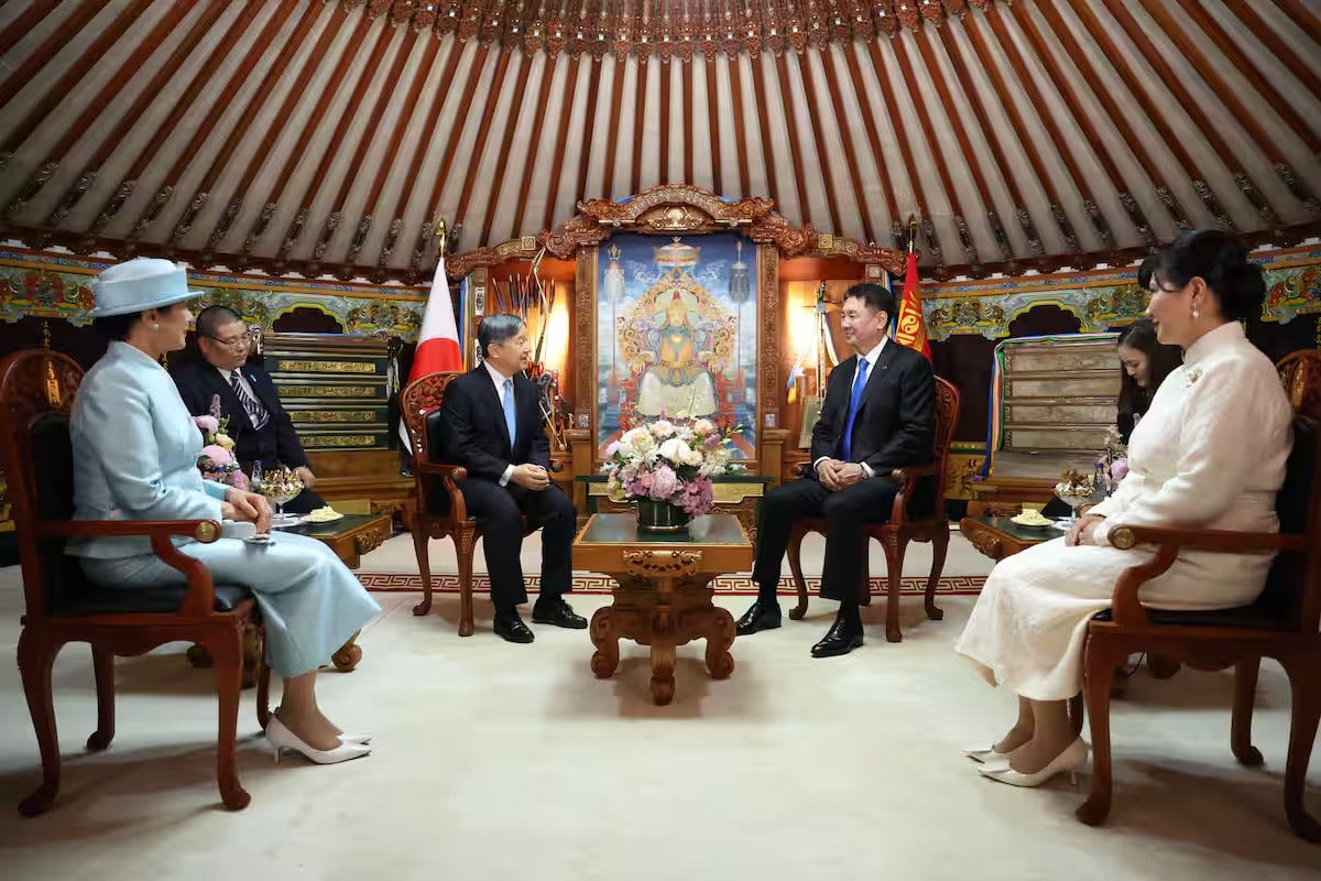 両陛下、モンゴル抑留者ご慰霊 秋篠宮さま、日本水大賞ご臨席 | JAPAN