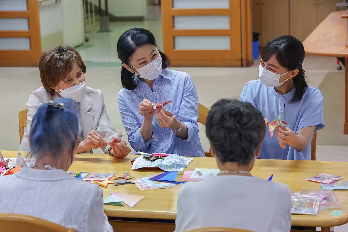 天皇陛下、ペルーの大統領とご会見 紀子さまと佳子さま、広島県ご訪問