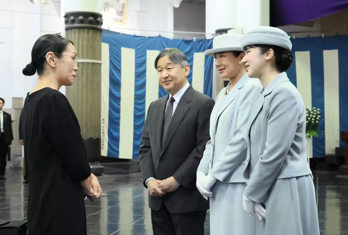 天皇ご一家、東京都慰霊堂でご供花 華子さまは世界文化賞式典ご臨席