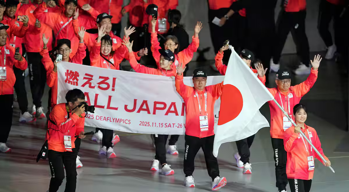 手話と振動、彩る光で演出 東京デフリンピック開会式 | JAPAN Forward