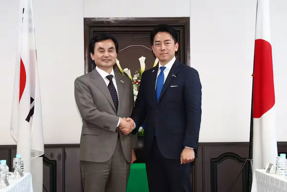 日韓防衛相会談 安保協力の推進が大切だ | JAPAN Forward